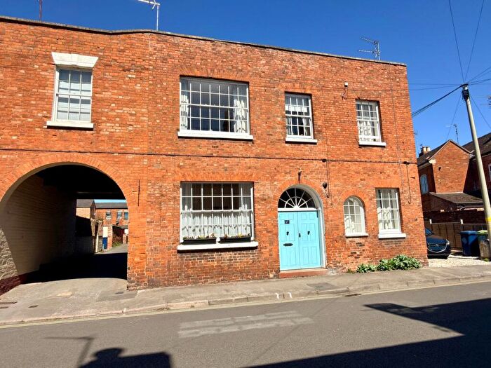 2 Bedroom Terraced House For Sale In East Street, Tewkesbury, GL20