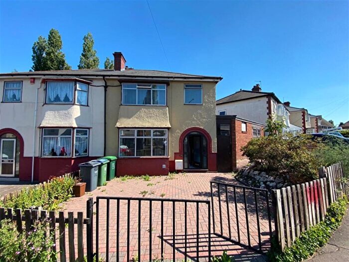 3 Bedroom Semi-Detached House To Rent In Coles Lane, Hiltop, West Brom, B71
