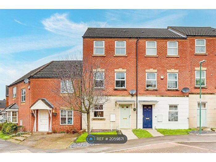4 Bedroom End Of Terrace House To Rent In Pavior Road, Nottingham, NG5