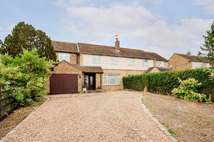 3 Bedroom Semi-Detached House For Sale In Hardwick Road, Hethe, Bicester, OX27