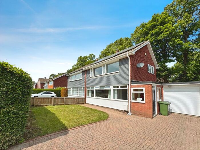 3 Bedroom Semi-detached House For Sale In Western Way, Ryton, NE40