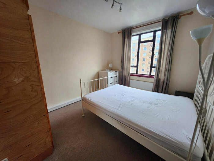 2 Bedroom Flat To Rent In Bed Flat/St. John Street, London, EC1R