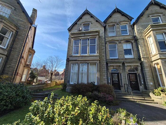 3 Bedroom Flat For Sale In St. Georges Square, Lytham St. Annes, FY8