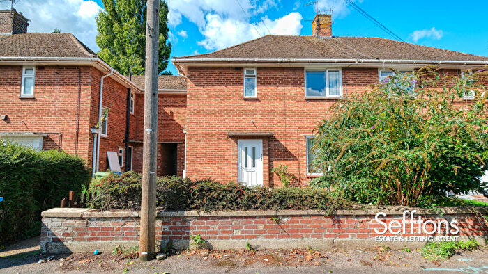 2 Bedroom Maisonette For Sale In Hall Road, Norwich, Norfolk, NR4