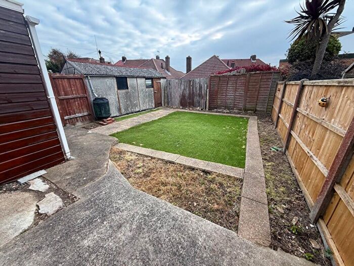 2 Bedroom Detached Bungalow To Rent In Park Crescent, Portslade, BN41