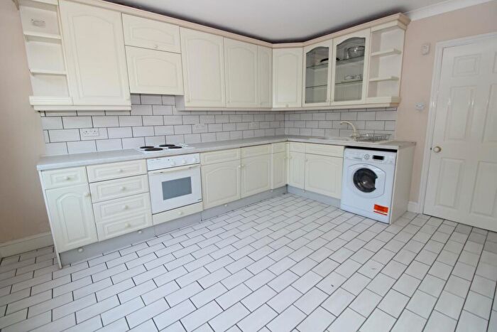2 Bedroom Apartment To Rent In Gordon Road, Carshalton, SM5