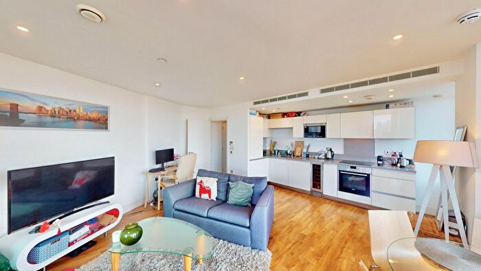 1 Bedroom Flat For Sale In Surrey Quays Road, London, Greater London, SE16