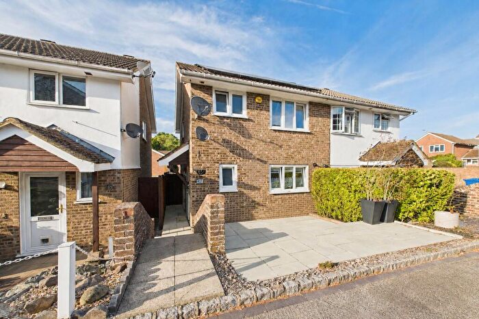 3 Bedroom Semi-Detached House For Sale In Dovedale Close, Owlsmoor, Sandhurst, Berkshire, GU47