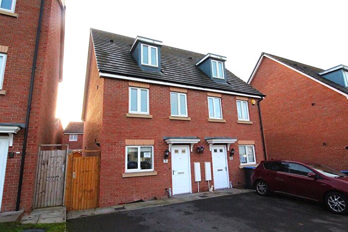 3 Bedroom Semi-Detached House To Rent In Curiosity Close, CV21