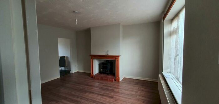 3 Bedroom Semi-Detached House To Rent In Cadge Road, Norwich, NR5