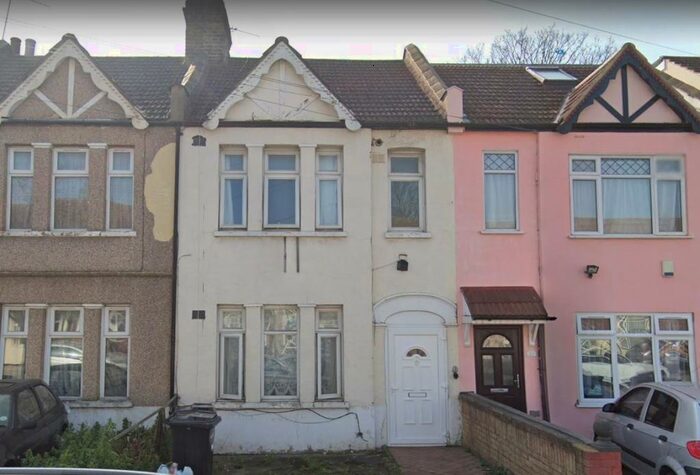 3 Bedroom House To Rent In Saxon Road, Ilford, IG1