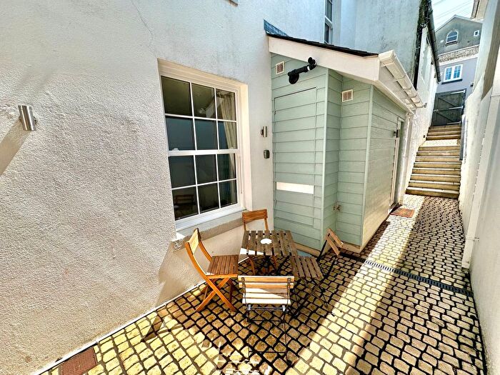 2 Bedroom Cottage For Sale In Wellswood, Torquay, TQ1