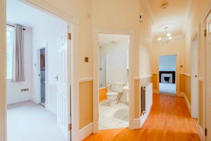 3 Bedroom Apartment To Rent In The Woodlands, Meltham, HD9