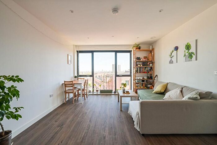 2 Bedroom Flat For Sale In Dipper Drive, , Bow, London, E3