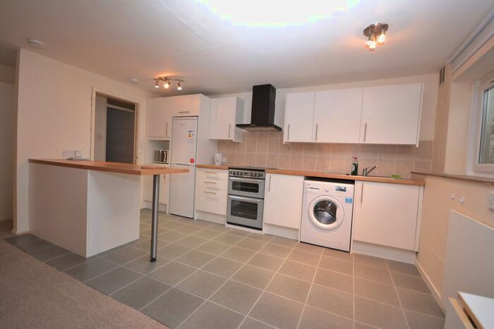 1 Bedroom Flat To Rent In Viewcraig Gardens, Edinburgh, EH8