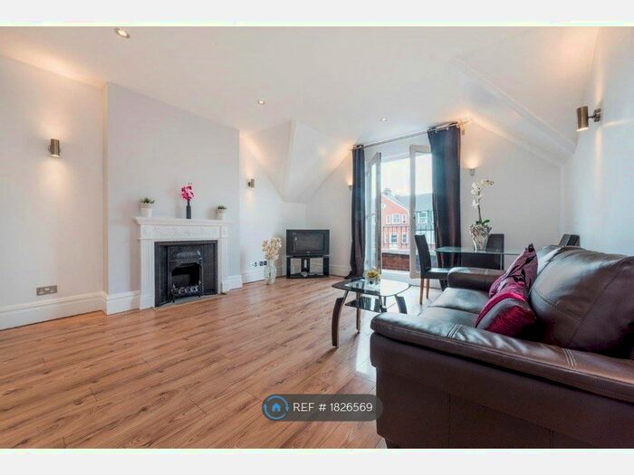 2 Bedroom Flat To Rent In Belsize Park Gardens, London, NW3