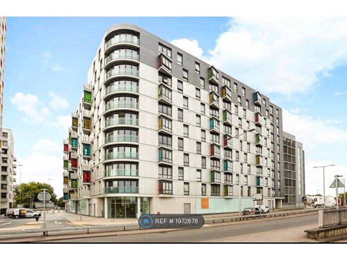 1 Bedroom Flat To Rent In Hunsaker, Reading, RG1