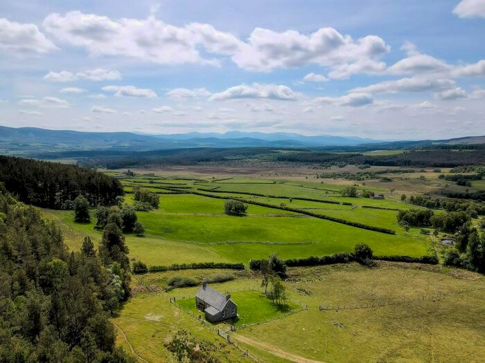 2 Bedroom Detached House For Sale In Grantown-On-Spey, PH26