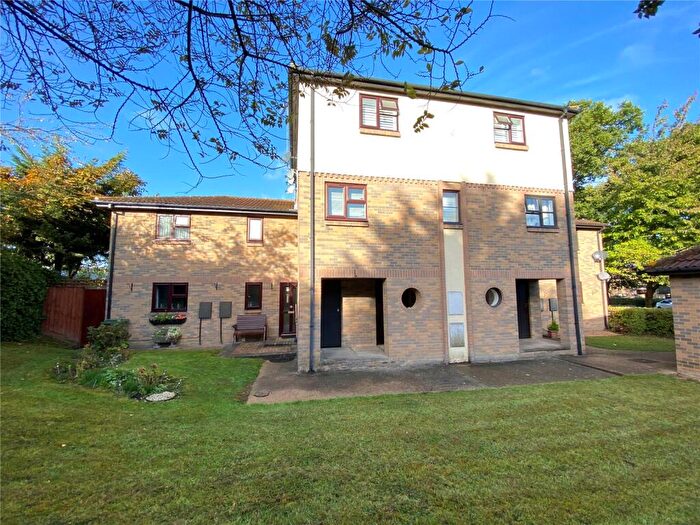 2 Bedroom Apartment For Sale In Courtney Park Road, Langdon Hills, Basildon, Essex, SS16