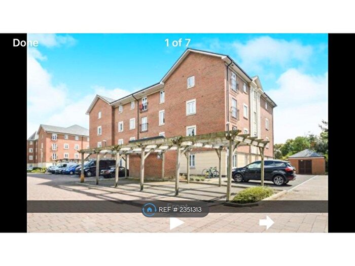 2 Bedroom Flat To Rent In Brunel Crescent, Swindon, SN2