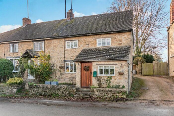 3 Bedroom End Of Terrace House For Sale In High Street, Souldern, Bicester, OX27