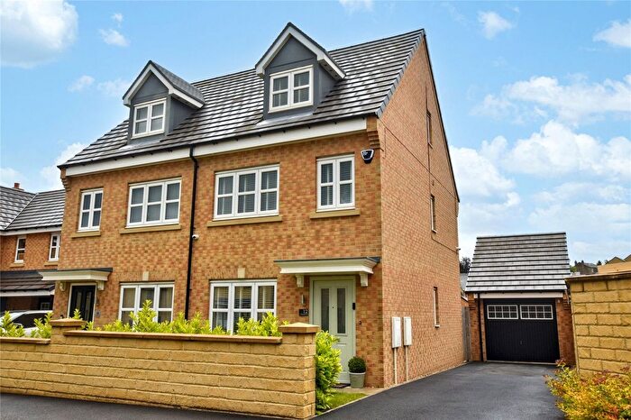 3 Bedroom Semi-Detached House For Sale In Winterfell Road, Drighlington, Bradford, West Yorkshire, BD11