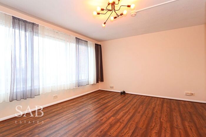 2 Bedroom Flat To Rent In Oldfield Lane South, Greenford, UB6