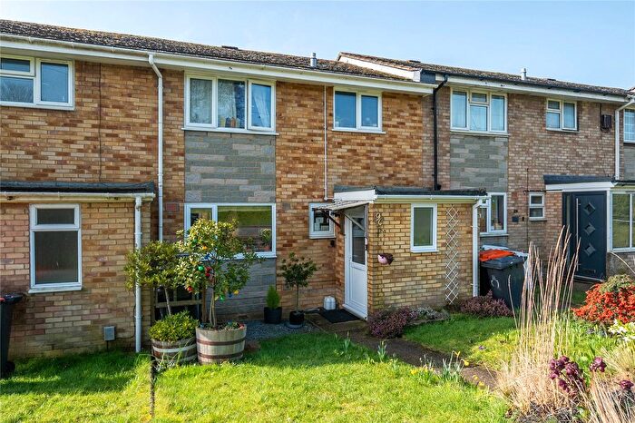 3 Bedroom Terraced House For Sale In Jardine Way, Dunstable, Beds, LU5
