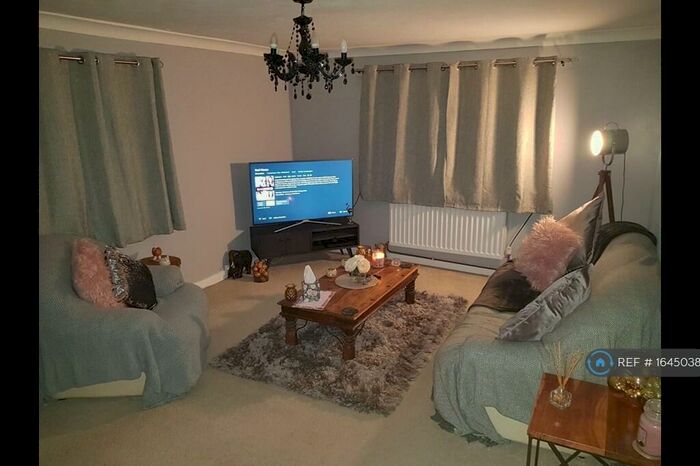 1 Bedroom Flat To Rent In Station Road North, Belton, NR31