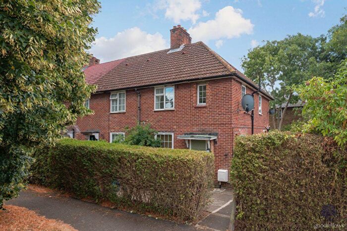 1 Bedroom Maisonette To Rent In Bardney Road, Morden, SM4
