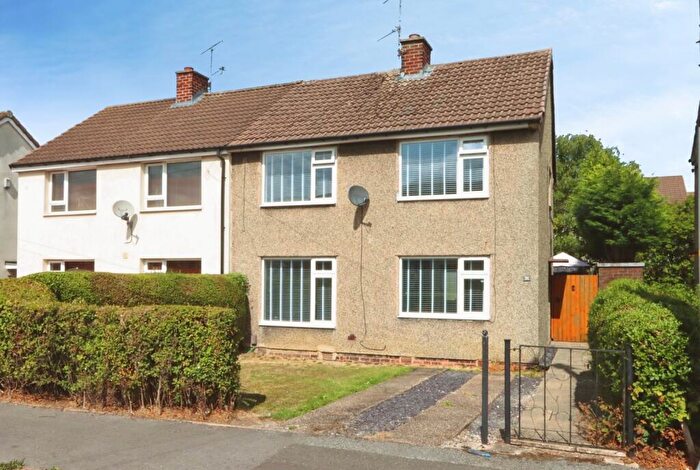 3 Bedroom Semi Detached House For Sale In Pagenall Drive, Swallownest, S26