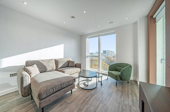 1 Bedroom Apartment To Rent In Thurlow Street, London, SE17