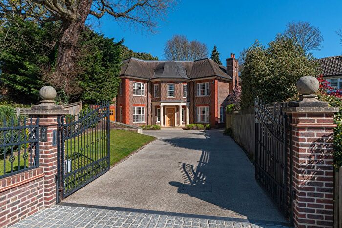 5 Bedroom Property For Sale In Deepdale, Wimbledon, London, SW19