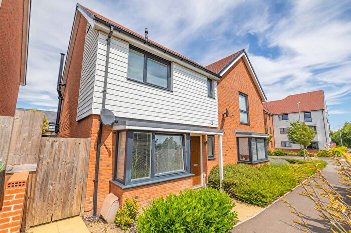 3 Bedroom Semi-Detached House For Sale In Nova Avenue, Faversham, Kent, ME13
