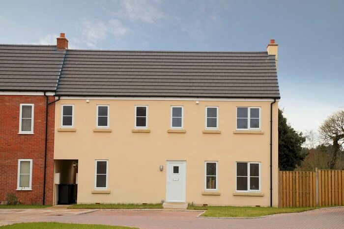 3 Bedroom Terraced House To Rent In Paddock Mount, Dawley, Telford, TF4