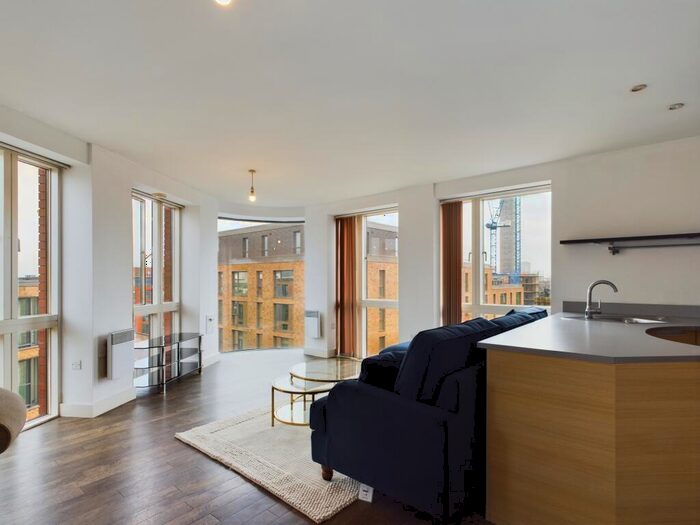 2 Bedroom Flat To Rent In I-Land Development, City Centre, Birmingham, B5