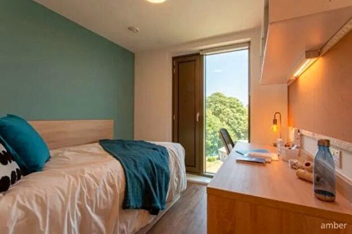 1 Bedroom Flat To Rent In Walnut Tree Close, Guildford, GU1