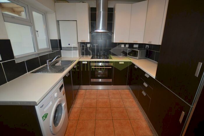4 Bedroom Terraced House To Rent In Clifton Road, Leicester, LE2