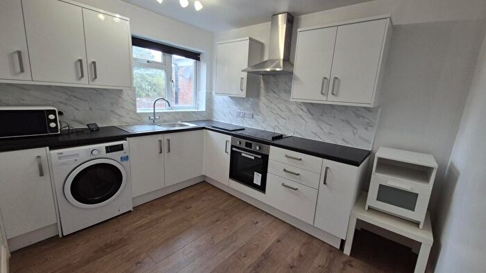 2 Bedroom Flat To Rent In High Street South, Dunstable, LU6