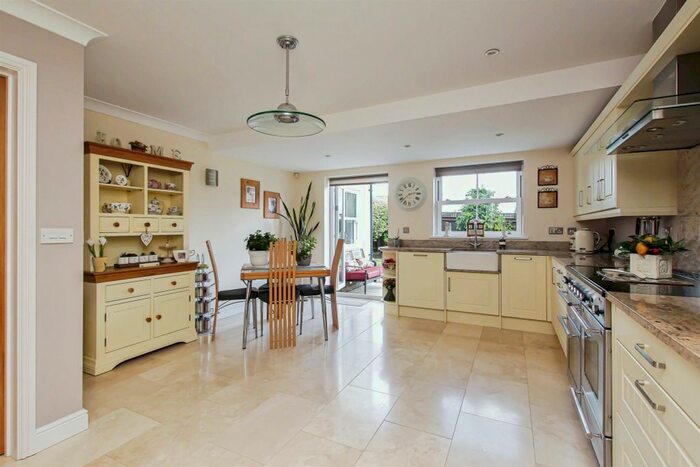 6 Bedroom Detached House For Sale In Oak Drive, Stretham, Ely, CB6