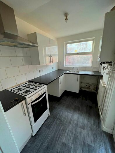 2 Bedroom Terraced House To Rent In Cross Bank, Balby, Doncaster, DN4