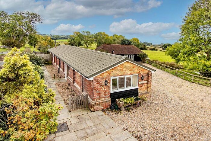 2 Bedroom Detached Bungalow To Rent In Rye Road, Rye Foreign, Rye, TN31