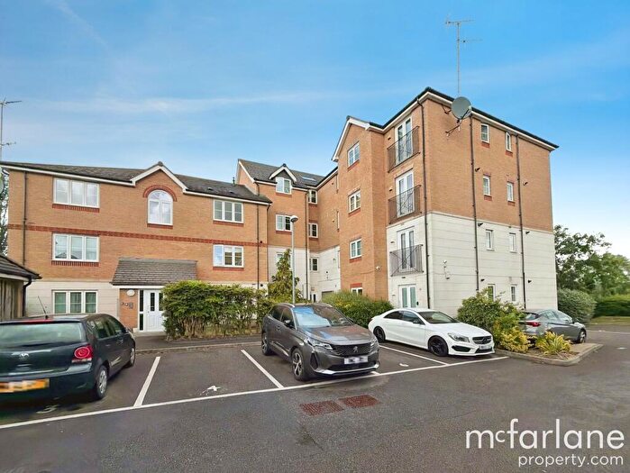 2 Bedroom Flat For Sale In Twickenham Close, Franklin House, SN3