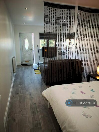 Studio To Rent In Hollow Lane, Canterbury, CT1