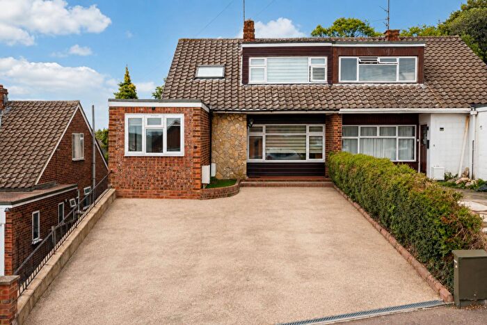 4 Bedroom Semi-Detached House For Sale In Cockbush Avenue, Hertford, SG13