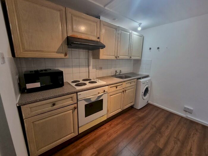 4 Bedroom Maisonette To Rent In Patriot Square, London, E2