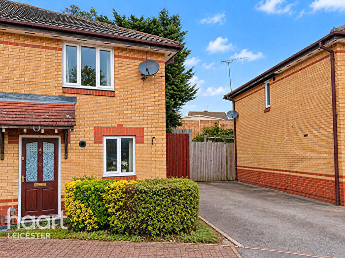 2 Bedroom Semi-Detached House For Sale In Cottage Farm Close, Leicester, LE3