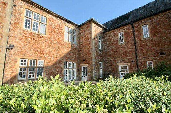 2 Bedroom Flat To Rent In South Horrington, BA5