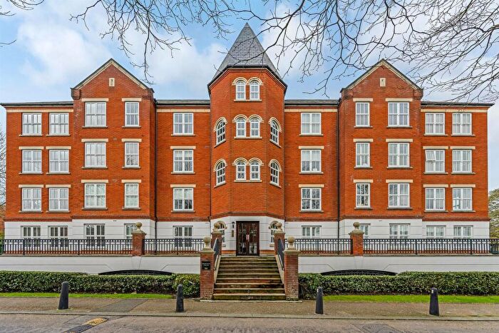 2 Bedroom Flat To Rent In The Boulevard, Woodford Green, IG8