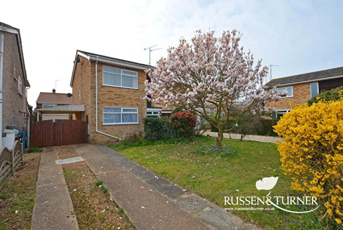 3 Bedroom Detached House For Sale In Sycamore Close, South Wootton, PE30